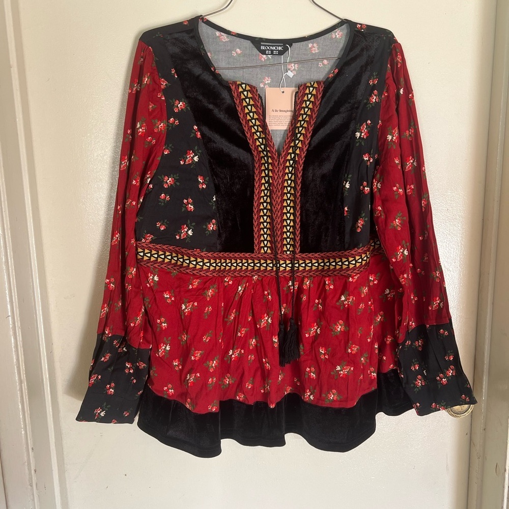 BloomChic Red and Black Floral V-Neck Peasant Tunic